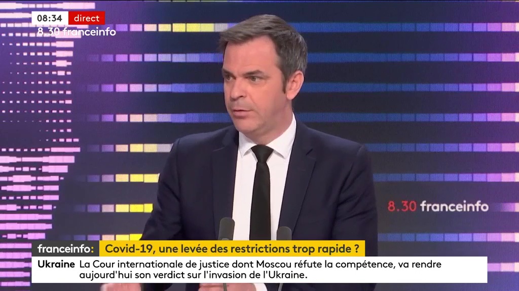 Véran admet que pass vaccinal, pass sanitaire et masques ne servaient à rien !